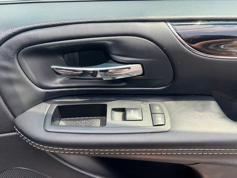Used 2018 Dodge Grand Caravan SE FWD image 30