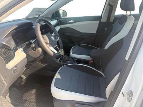 New 2025 Volkswagen Taos S image 9