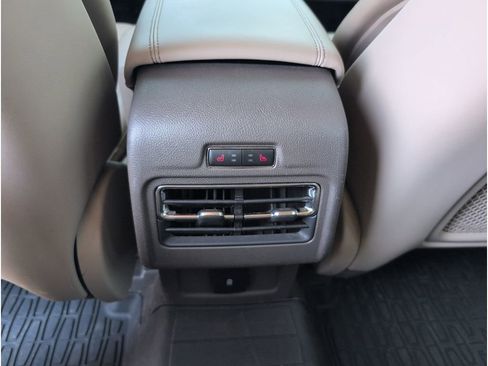 Used 2022 Lincoln Corsair Reserve w/ Luxury Package image 32