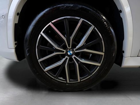 Used 2024 BMW X1 xDrive28i w/ M Sport Package image 16