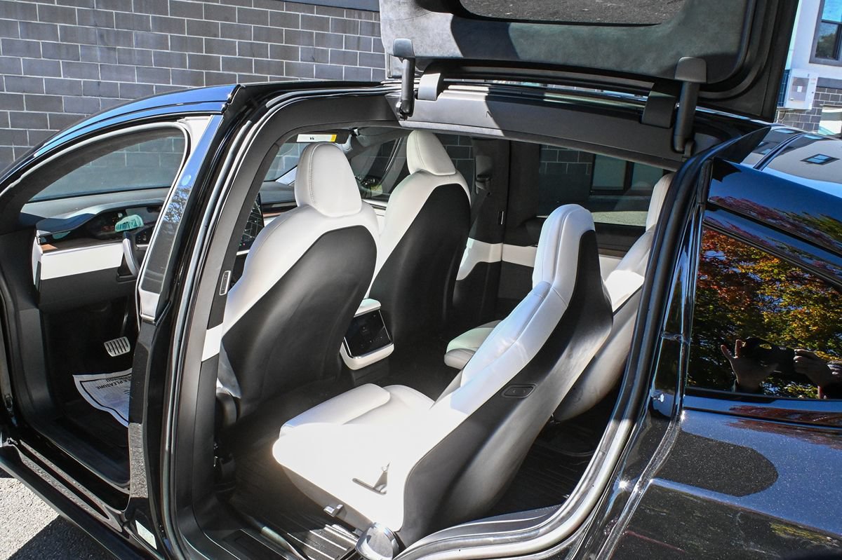 Used 2022 Tesla Model X AWD/4WD image 11