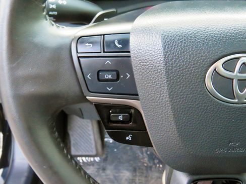 Used 2025 Toyota Camry XSE image 27