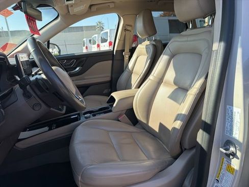 Used 2022 Lincoln Corsair Grand Touring w/ Towing Package image 13