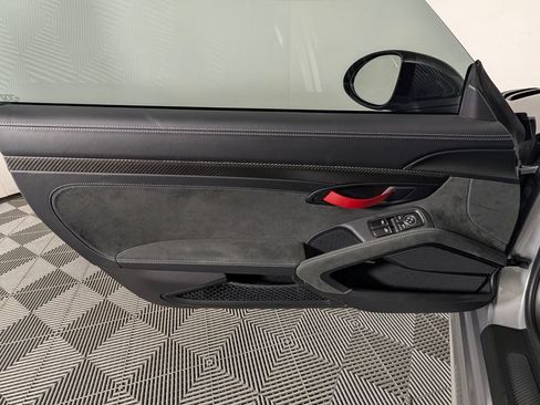 Used 2025 Porsche 718 Cayman GT4 RS RWD image 23