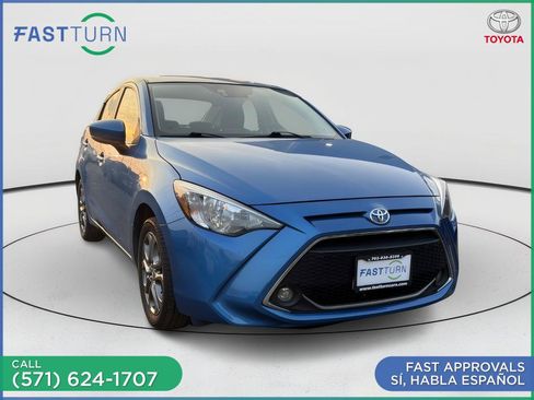 Used 2019 Toyota Yaris LE FWD image 2