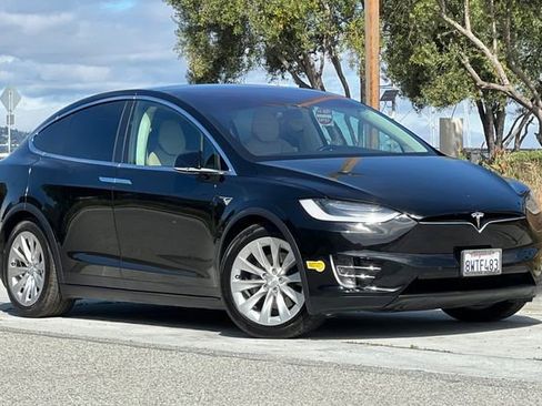 Used 2017 Tesla Model X 75D AWD/4WD image 2