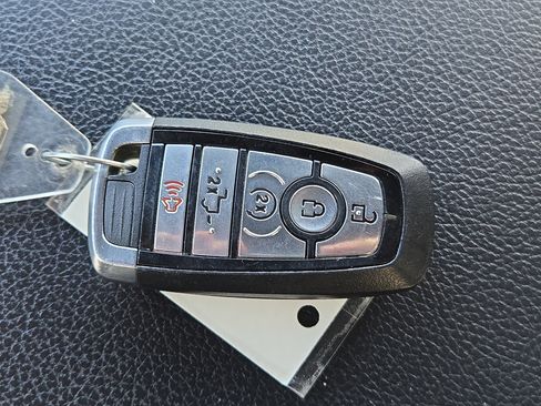 Used 2022 Ford F350 Lariat w/ Lariat Ultimate Package image 28