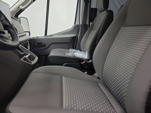 New 2026 Ford Transit 250 148 Medium Roof RWD image 17