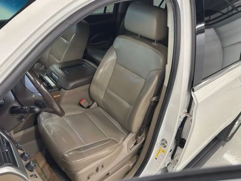 Used 2018 Chevrolet Suburban Premier AWD/4WD image 11