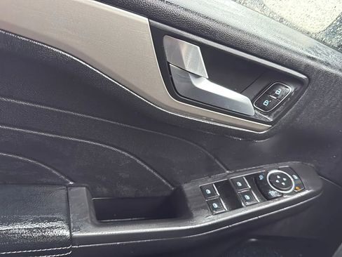 Used 2021 Ford Escape SEL image 22