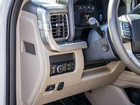 Used 2025 Ford F350 Platinum w/ Platinum Plus Package image 33