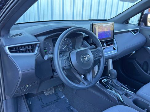 Used 2025 Toyota Corolla Cross AWD Hybrid image 11