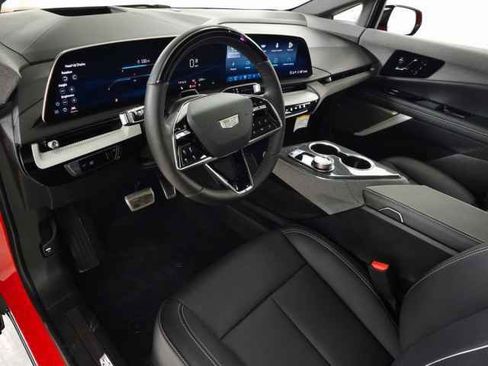 New 2025 Cadillac Optiq Sport 2 image 13