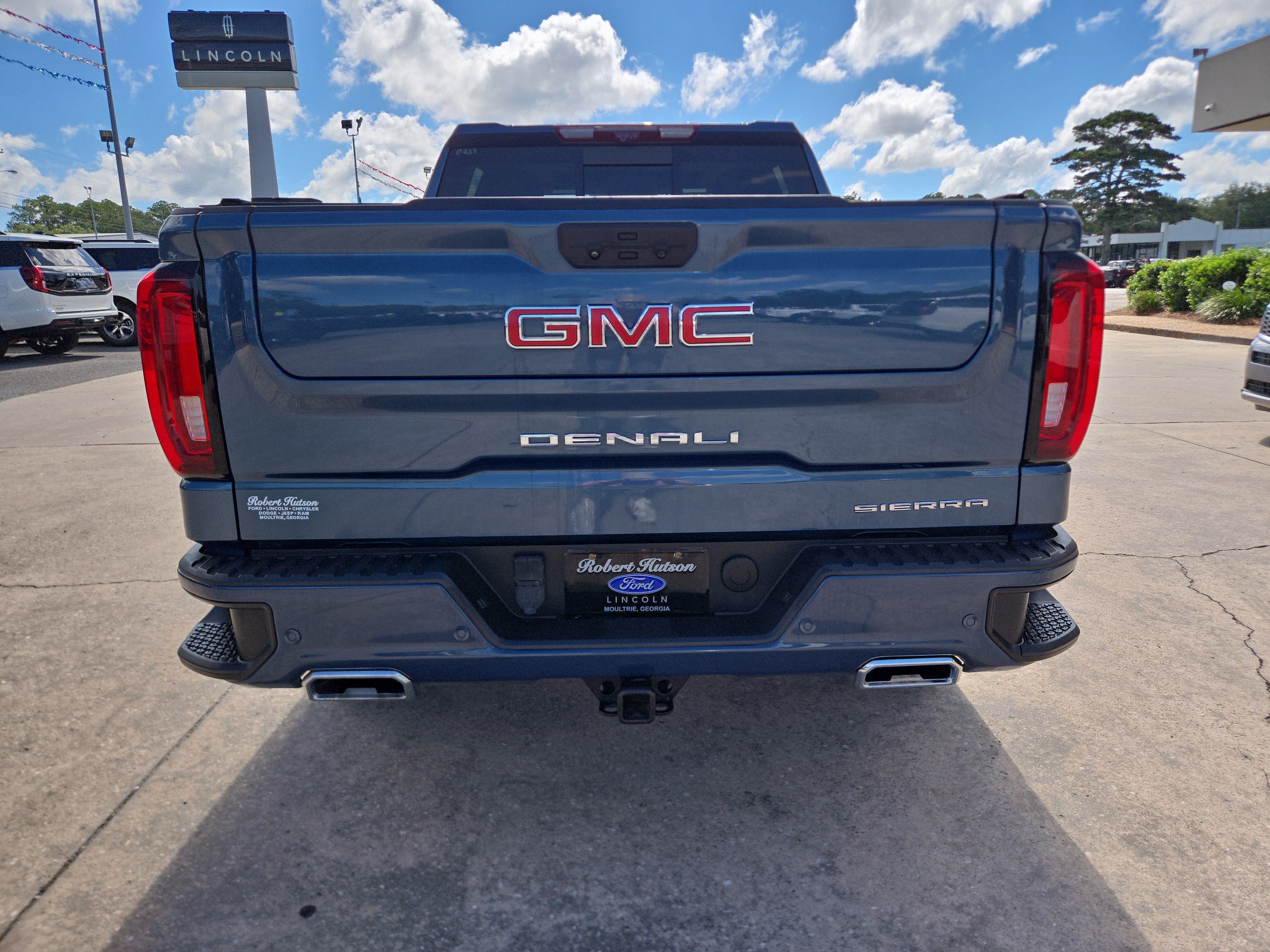 Used 2024 GMC Sierra 1500 Denali w/ Denali Reserve Package AWD/4WD image 7