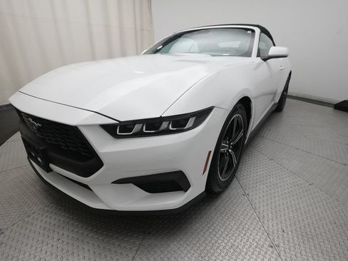 Used 2025 Ford Mustang Premium RWD image 12