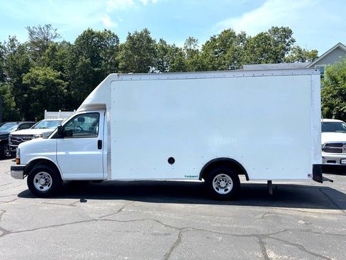 Used 2021 Chevrolet Express 3500 w/ Power Convenience Package image 3