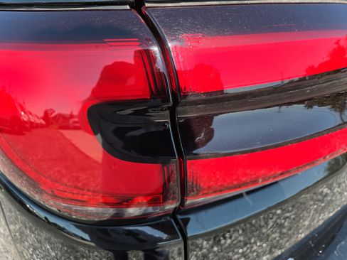 Used 2025 Chrysler Pacifica Select FWD image 16