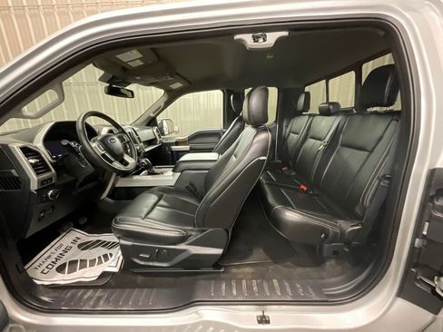 Used 2019 Ford F150 Lariat w/ Equipment Group 502A Luxury RWD image 11