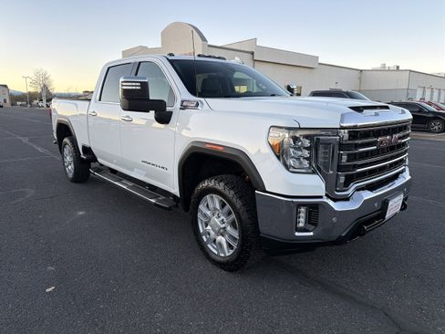 Used 2020 GMC Sierra 2500 SLT w/ SLT Premium Plus Package image 3