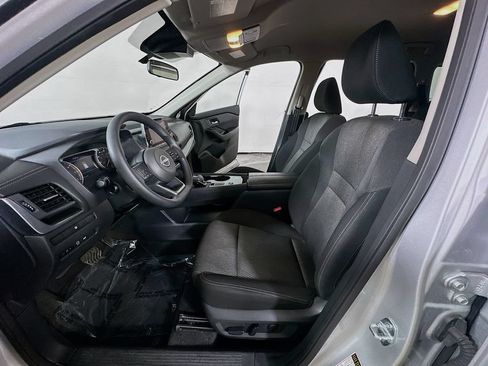 Used 2024 Nissan Rogue SV FWD image 15