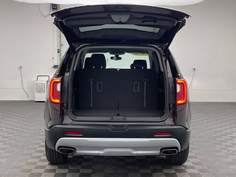 Used 2020 GMC Acadia SLE w/ Driver Convenience Package FWD image 9
