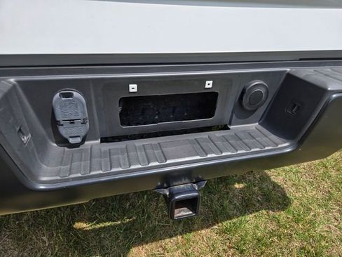 Used 2019 Chevrolet Silverado 1500 W/T AWD/4WD image 17