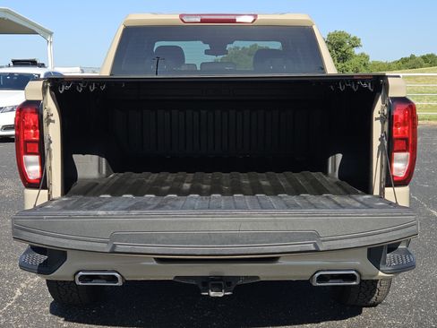Used 2023 GMC Sierra 1500 Elevation w/ LPO, Elevation Black Package AWD/4WD image 10