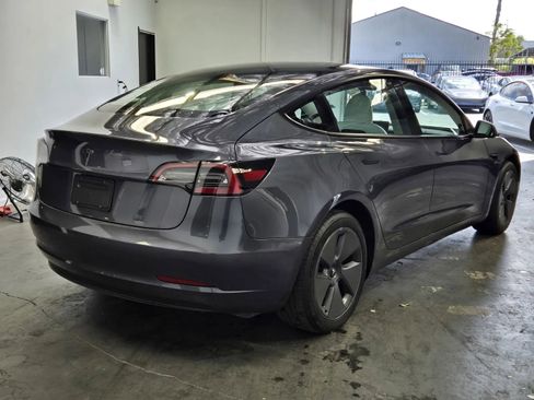 Used 2023 Tesla Model 3 Standard Range image 4
