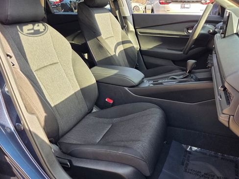 Used 2025 Honda Accord SE image 18