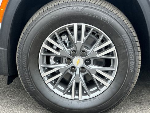 New 2025 Chevrolet Traverse LT w/ Enhanced Driving Package image 35