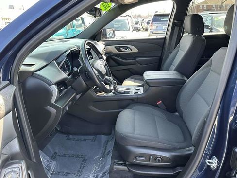 Used 2022 Chevrolet Traverse LT image 15