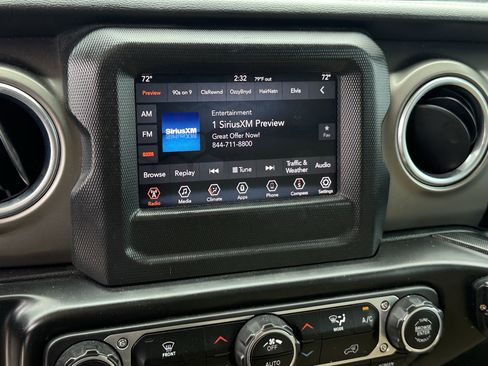 Used 2018 Jeep Wrangler Unlimited Rubicon image 21