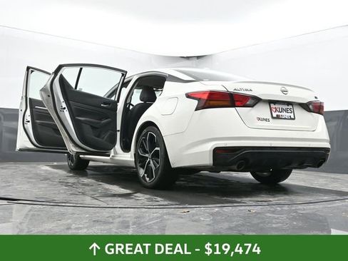 Used 2024 Nissan Altima 2.5 SR image 65