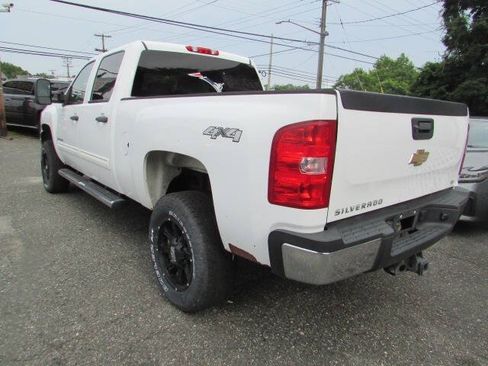 Used 2014 Chevrolet Silverado 2500 LT w/ Interior Plus Package AWD/4WD image 5