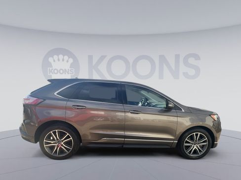 Used 2019 Ford Edge Titanium w/ Equipment Group 301A image 8