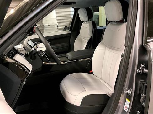 New 2025 Land Rover Range Rover Sport Dynamic SE image 8