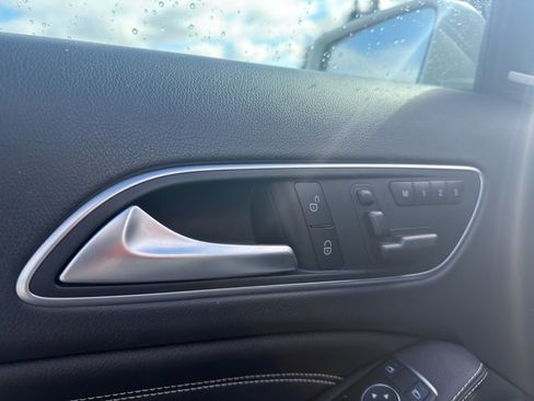 Certified 2016 Mercedes-Benz GLA 250 4MATIC image 12