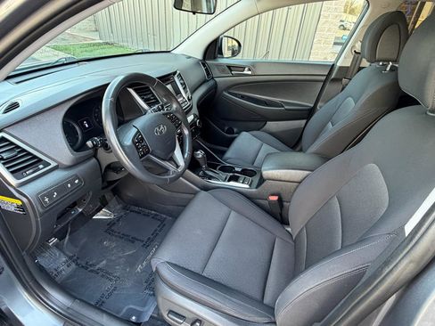 Used 2017 Hyundai Tucson Sport image 11