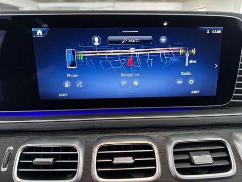 Used 2025 Mercedes-Benz GLS 450 4MATIC image 26