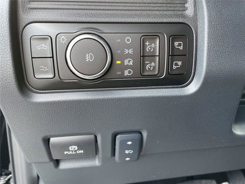New 2026 Ford F250 Platinum AWD/4WD image 16