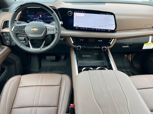 New 2026 Chevrolet Tahoe High Country AWD/4WD image 3