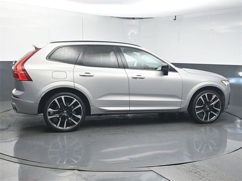 Used 2023 Volvo XC60 B5 Ultimate w/ Protection Package Premier FWD image 8