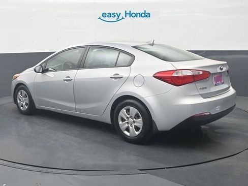 Used 2016 Kia Forte LX image 5