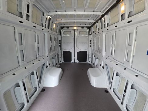 New 2026 Mercedes-Benz Sprinter 3500 image 28