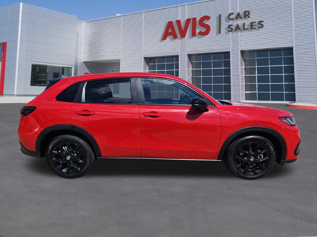 Used 2025 Honda HR-V Sport image 4