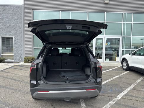 Used 2025 Chevrolet Equinox LT image 7