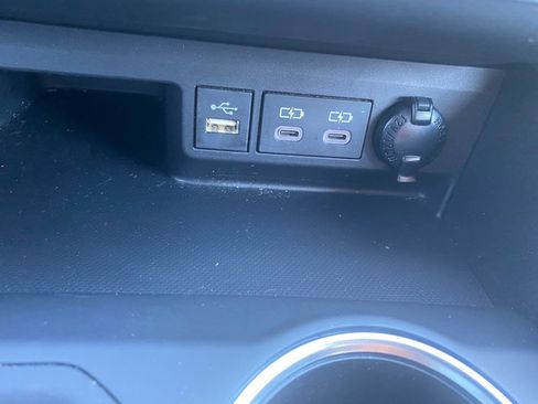 Used 2023 Toyota Highlander LE image 24