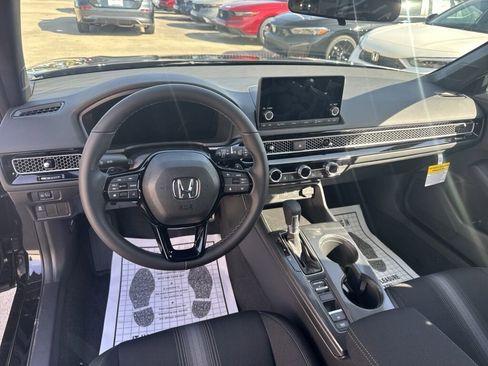 Certified 2025 Honda Civic Sport image 7