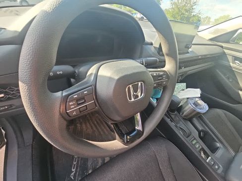 Used 2023 Honda Accord EX image 7