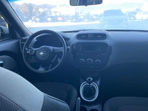 Used 2015 Kia Soul FWD image 11